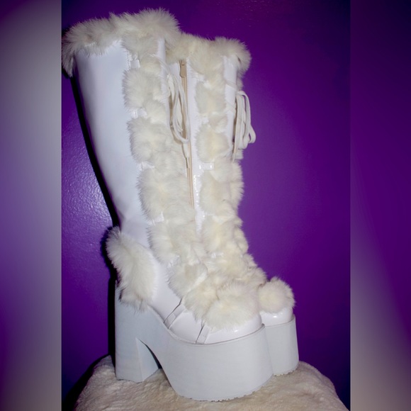 White Platform Boots - Picture 8 of 9